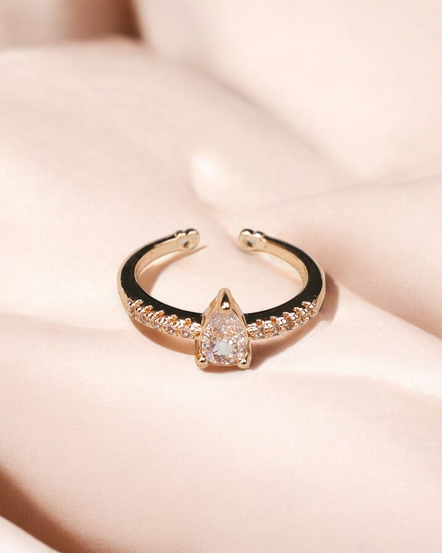 Neerja – Rose Gold Ring